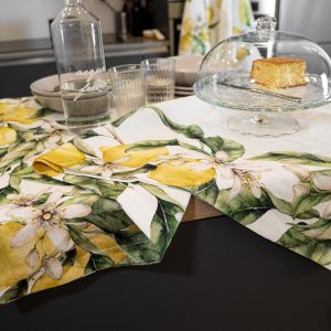 TOVAGLIA 180X150 CON CORNICE DI LIMONI E FIORI
