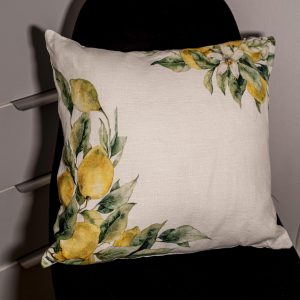 CUSCINO 45X45 CON LIMONI E FIORI AGLI ANGOLI OPPOSTI