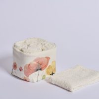CESTINO CON 5 LAVETTE IN SPUGNA E FASCIA STAMPATA